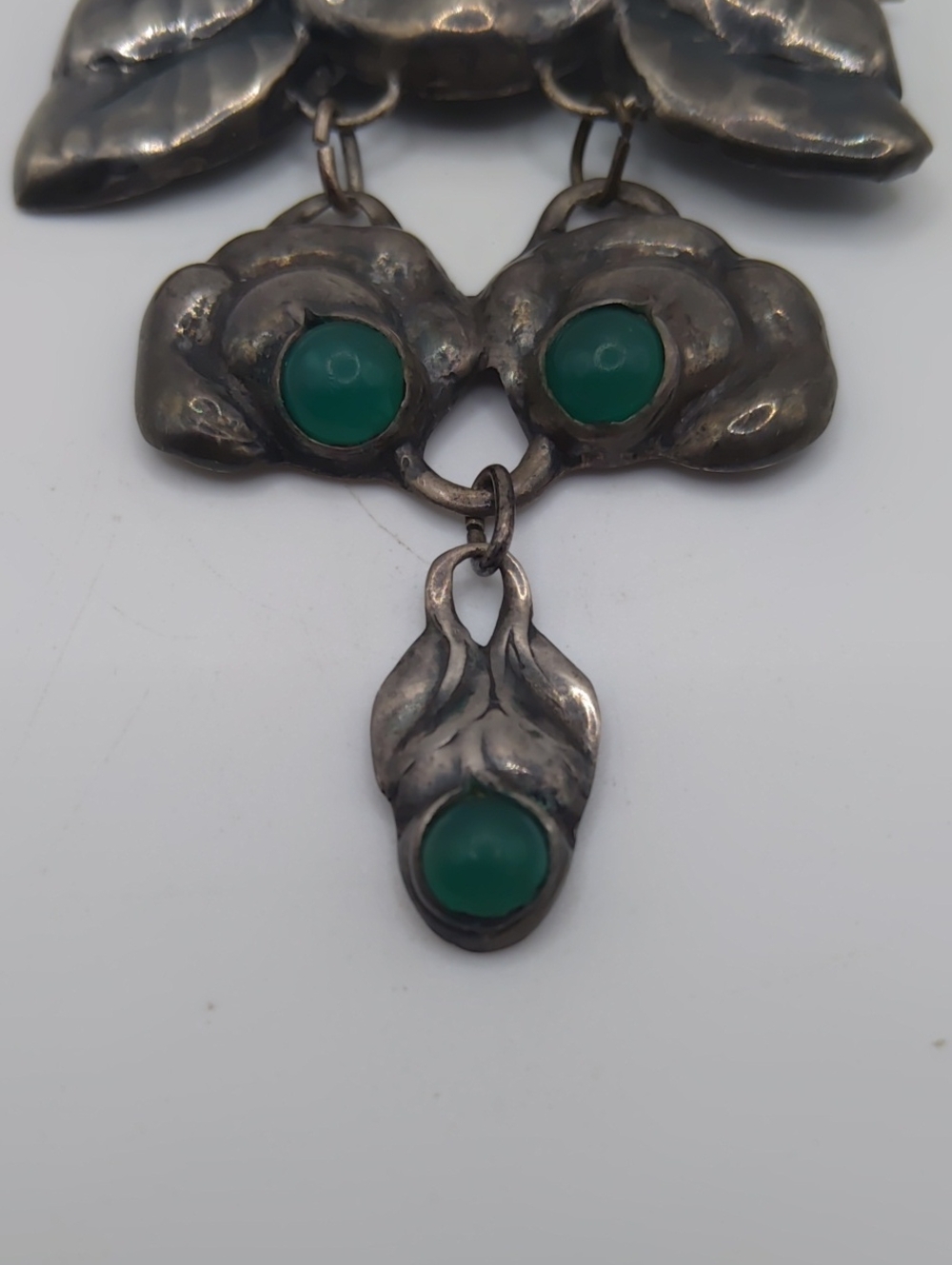 S Jacobsen Danish Skønvirke Art Nouveau Silver and Chrysoprase Brooch - Picture 5 of 9